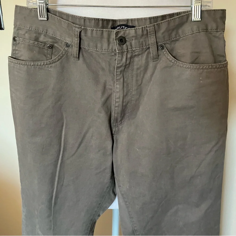 Men’s Nautica Grey Khaki Cotton The Spinnaker Pants size 32 x 32
